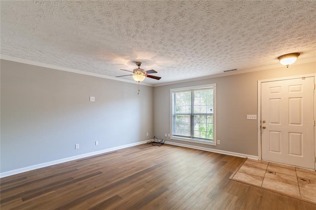 5550 Strathmoor Manor Circle Property Photo 2
