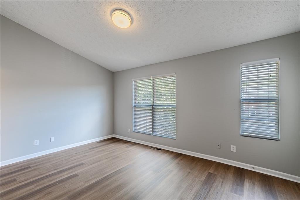 5550 Strathmoor Manor Circle Property Photo 13