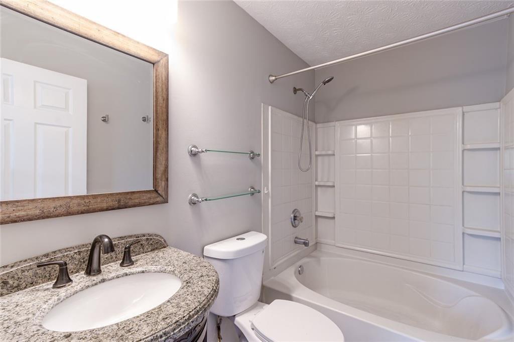 5550 Strathmoor Manor Circle Property Photo 16