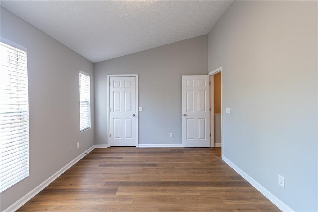 5550 Strathmoor Manor Circle Property Photo 17