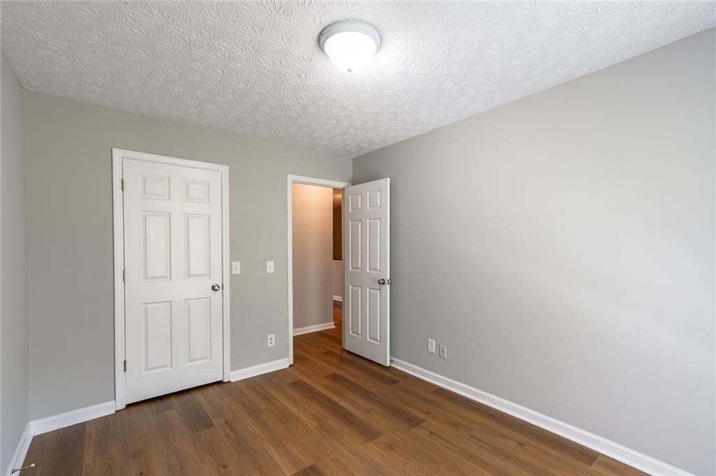5550 Strathmoor Manor Circle Property Photo 22