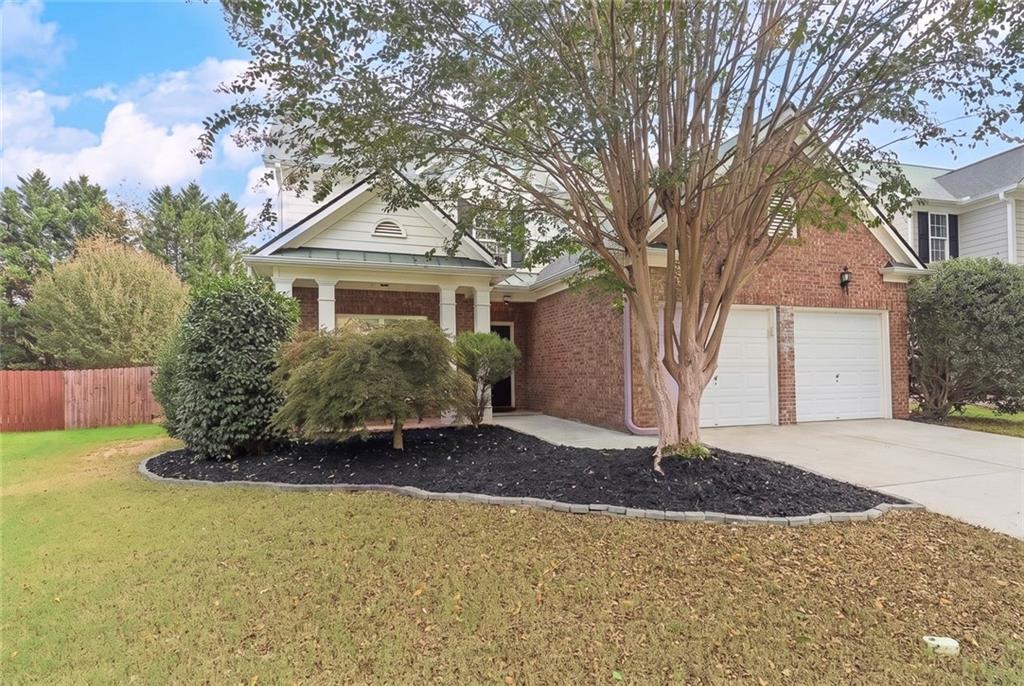419 Highlands Loop Property Photo 1