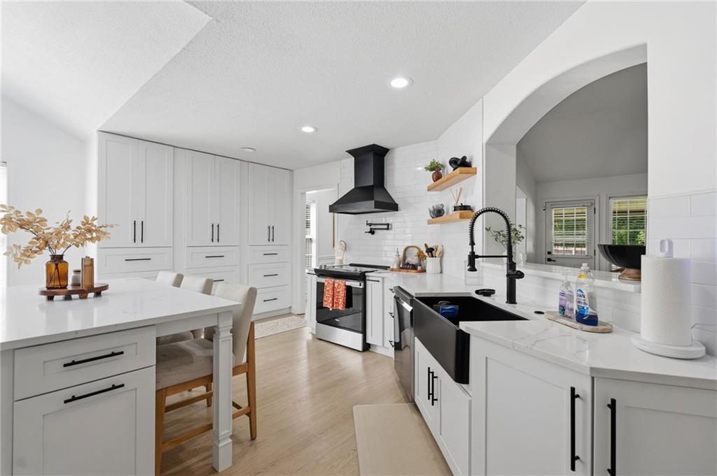 198 Celestial Run Property Photo 11