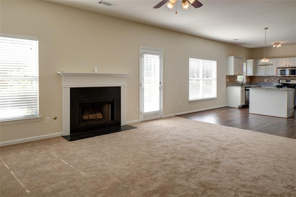 1250 Mount Laurel Place Property Photo 3