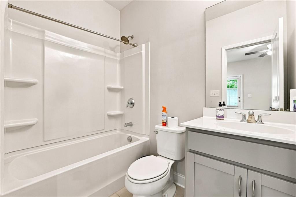 6146 Eves Way Property Photo 27