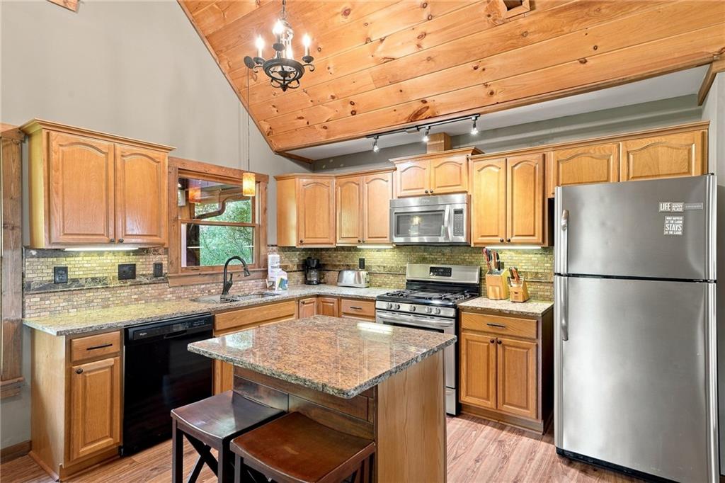 232 Apache Trail Property Photo 15