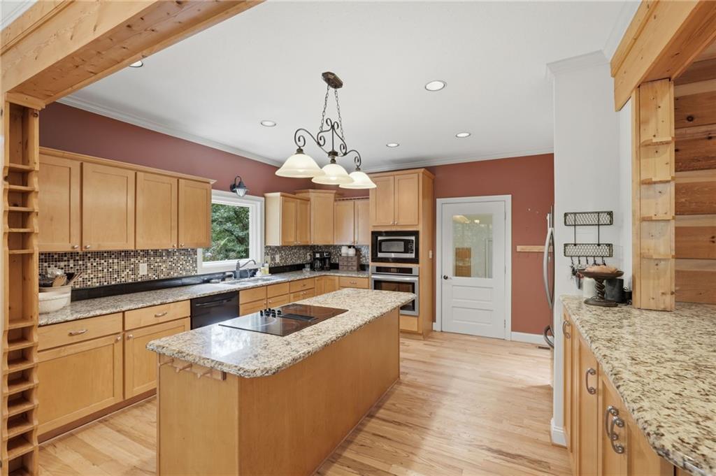 907 Rainbow Circle Property Photo 24
