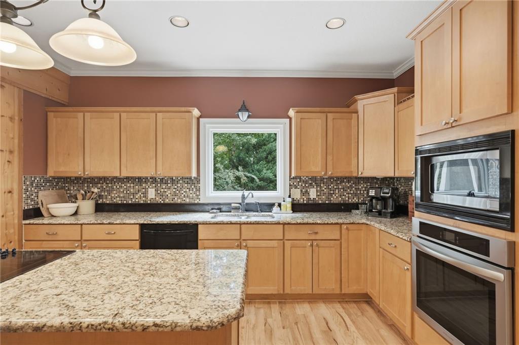 907 Rainbow Circle Property Photo 28