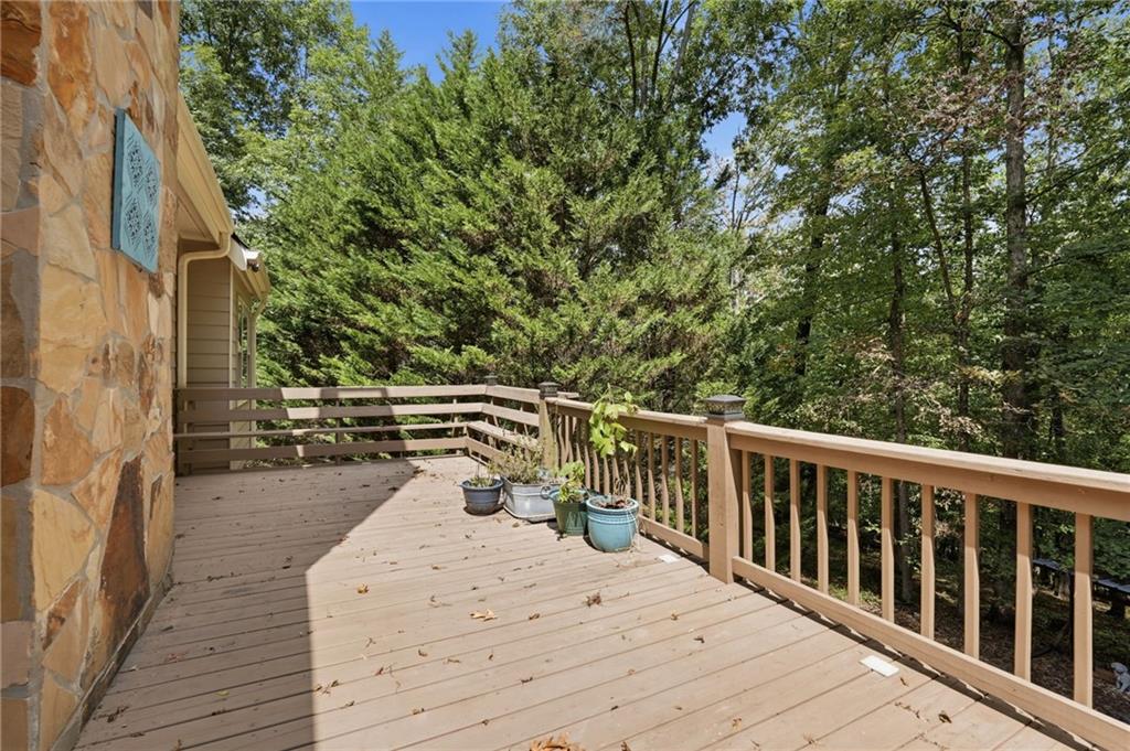 907 Rainbow Circle Property Photo 37
