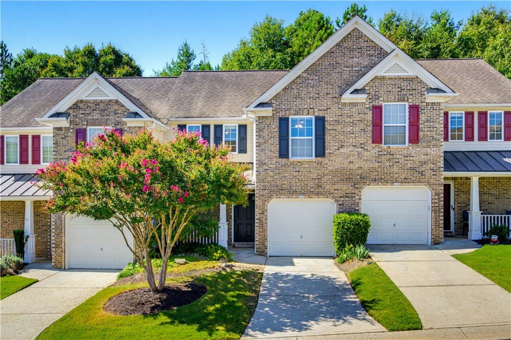 240 Fox Creek Boulevard Property Photo 1