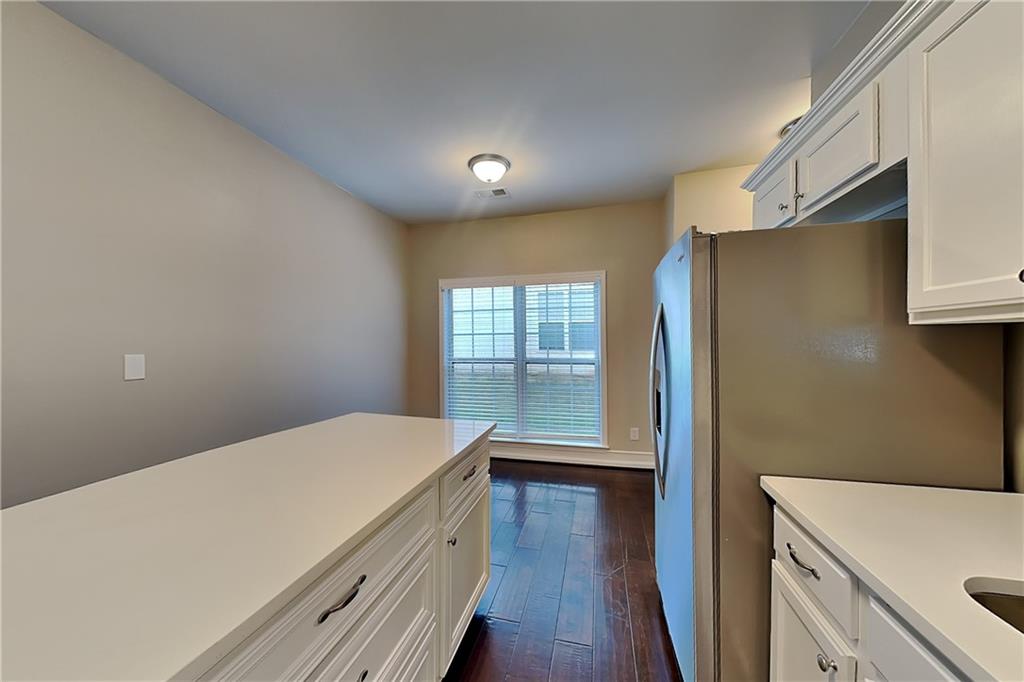 660 Alstonefield Drive Property Photo 4