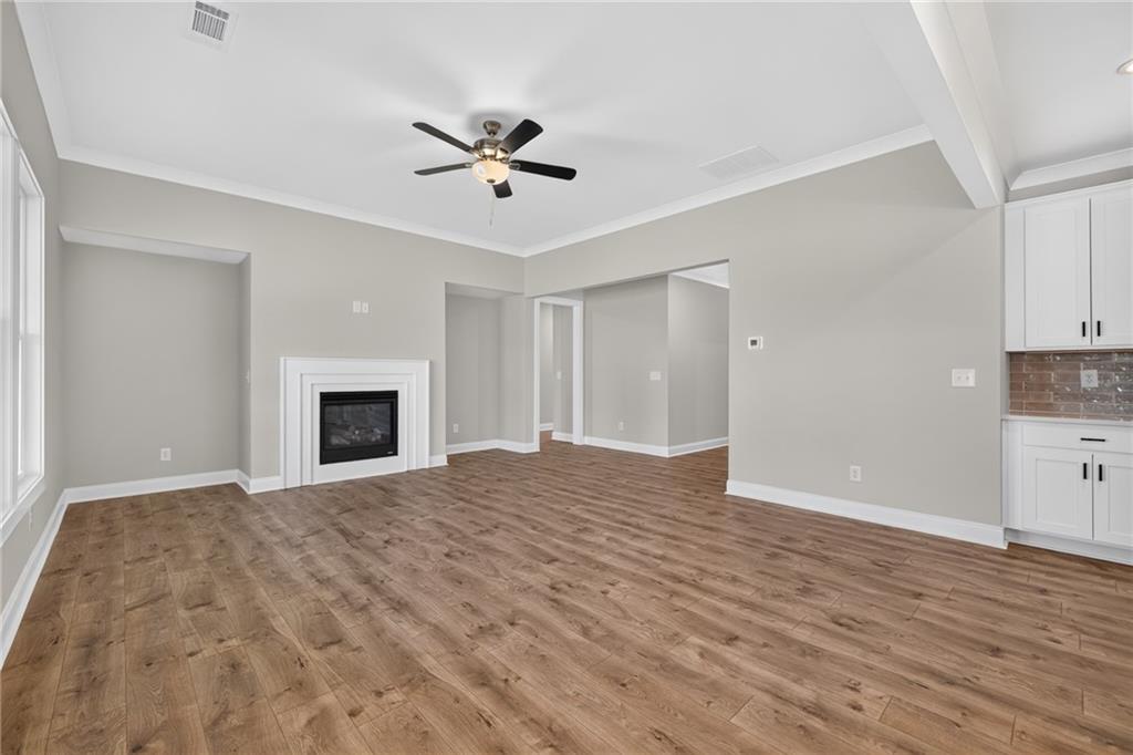 1025 Windy Hill Road Property Photo 9