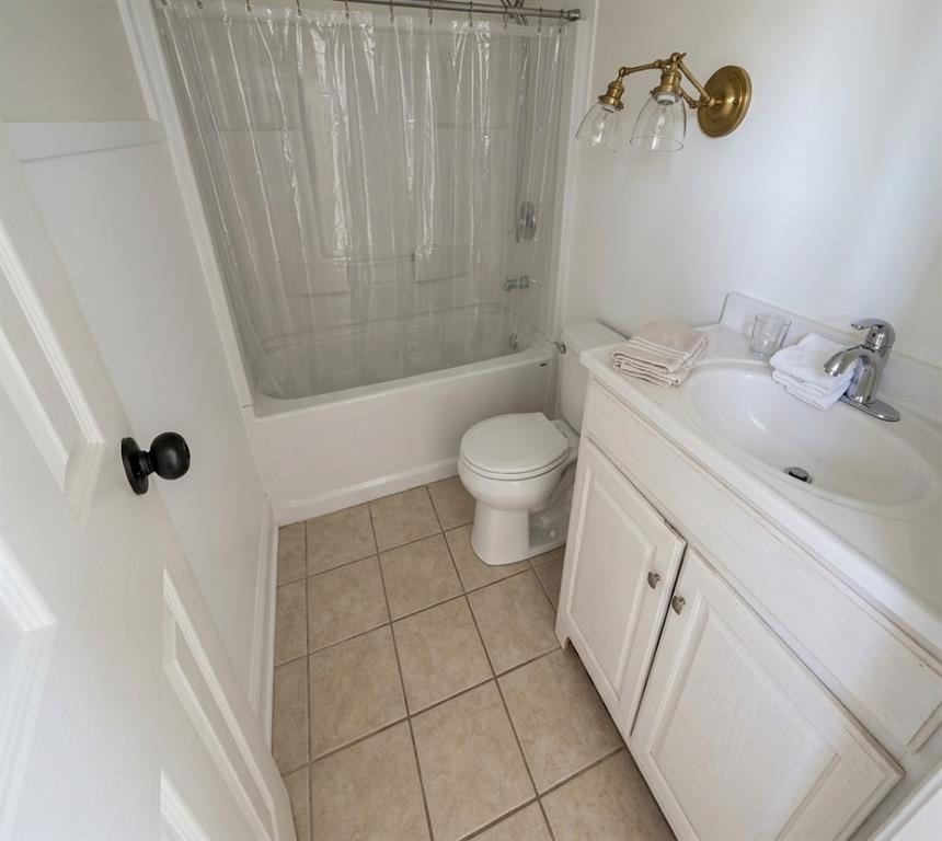 606 E Poplar St Property Photo 9