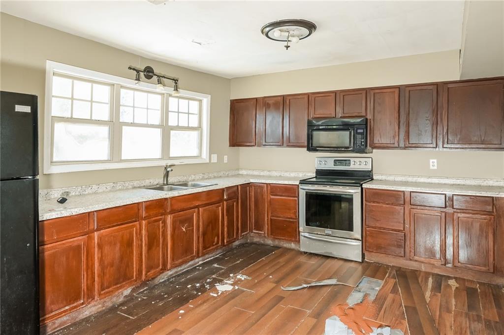2325 E Hill Way Property Photo 9