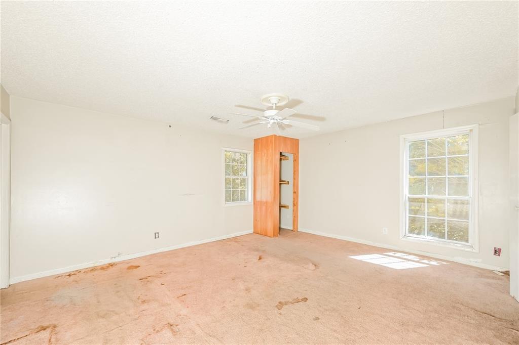 2325 E Hill Way Property Photo 13