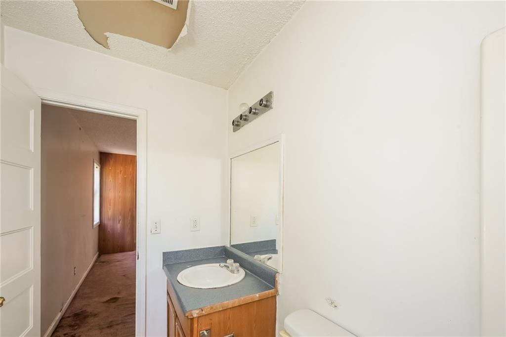 2325 E Hill Way Property Photo 16