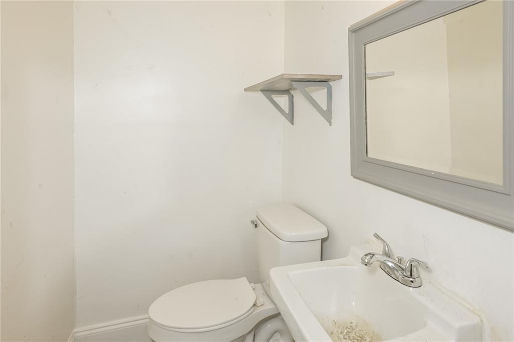 2325 E Hill Way Property Photo 19