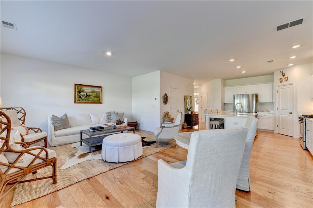 2140 Lanier Harbor Point Property Photo 11