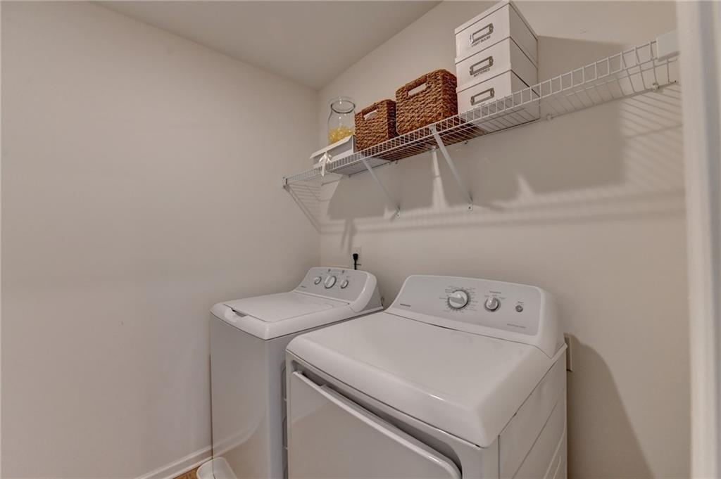 2140 Lanier Harbor Point Property Photo 14