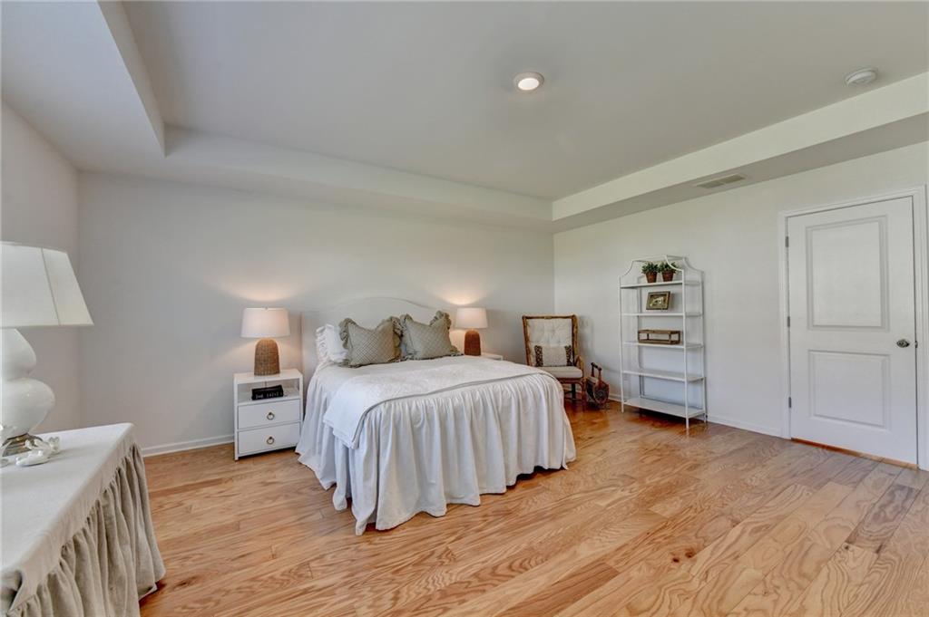 2140 Lanier Harbor Point Property Photo 17