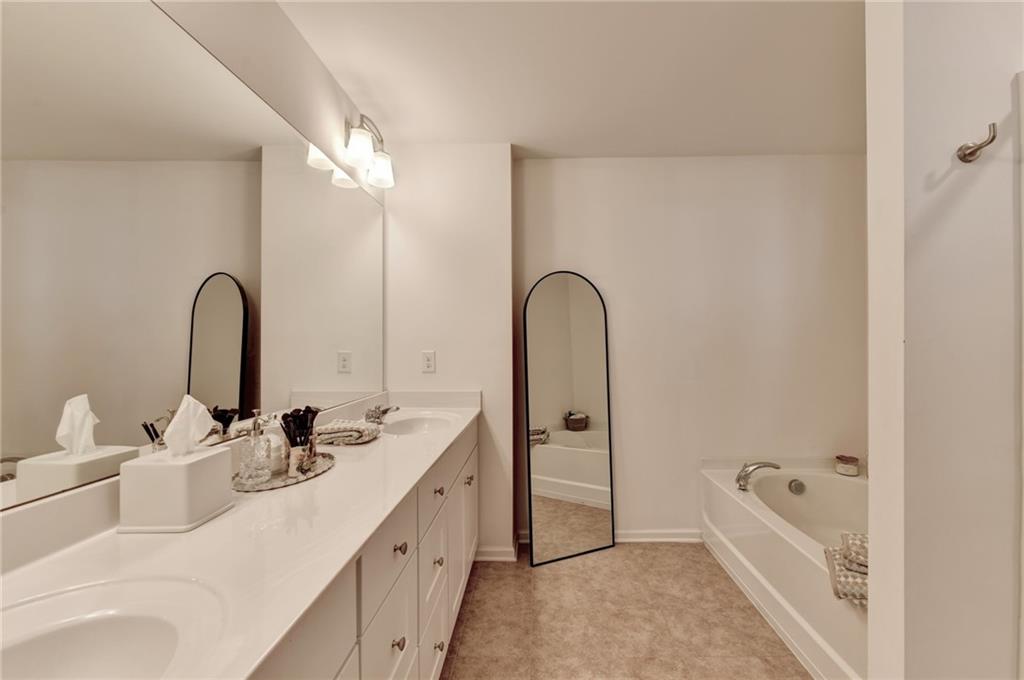 2140 Lanier Harbor Point Property Photo 19