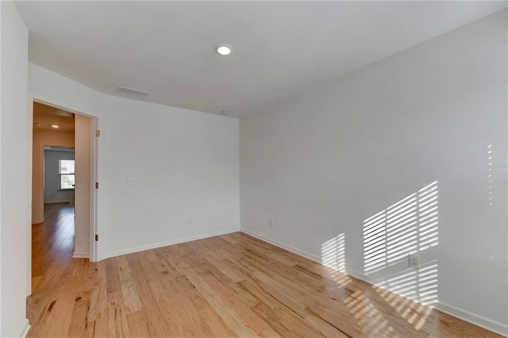 2140 Lanier Harbor Point Property Photo 27