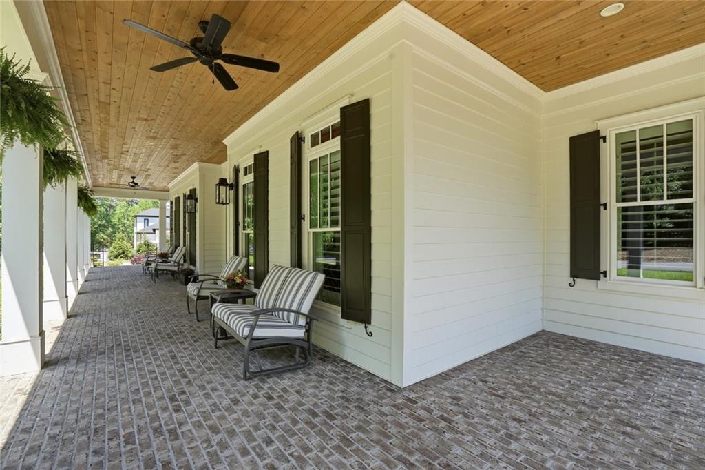 1570 Redd Road Property Photo 3