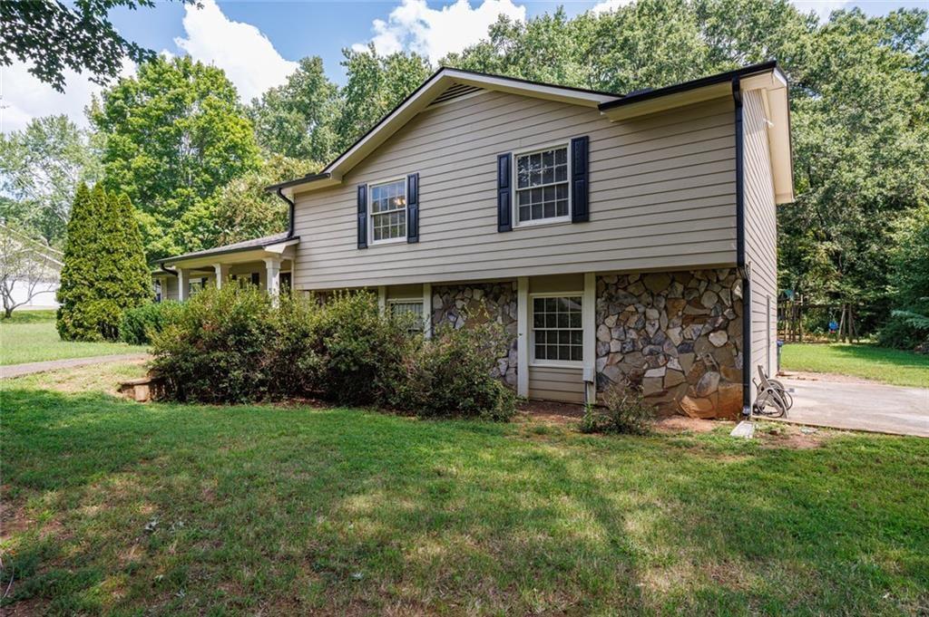 875 Windsor Trail Property Photo 3