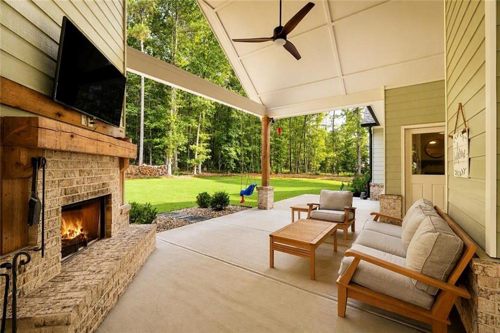 381 Preakness Way Property Photo 38