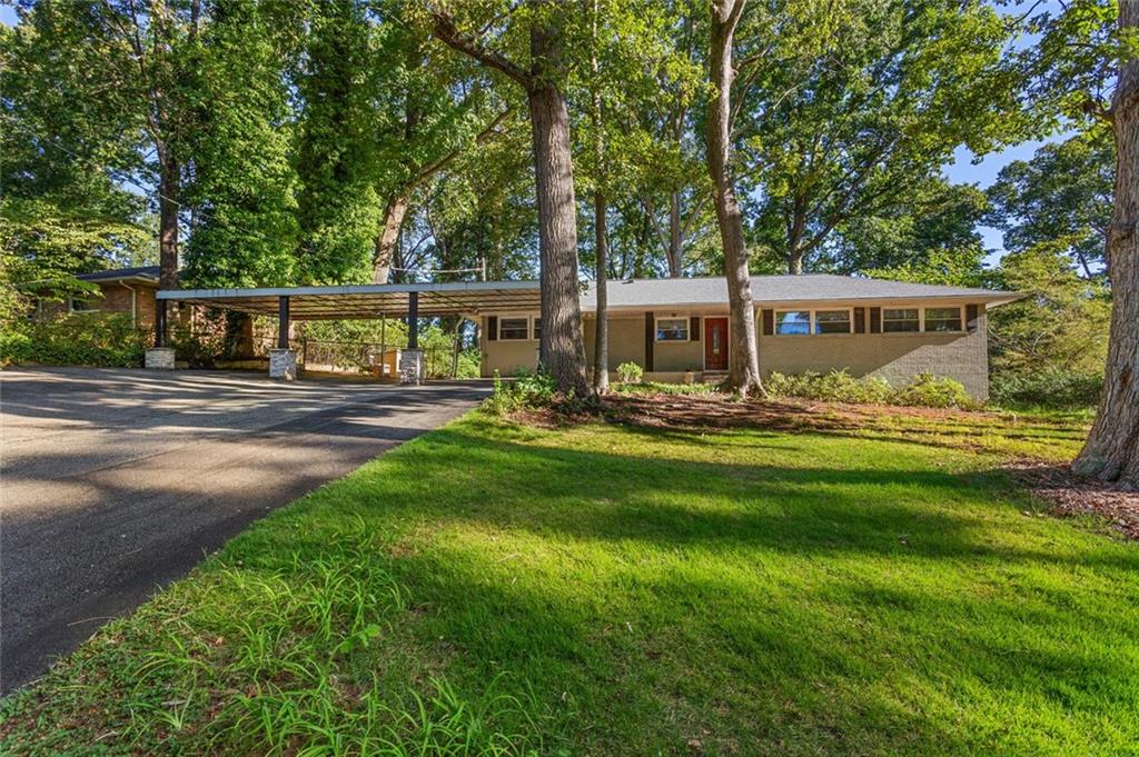 670 Montclair Drive Sw Property Photo 1