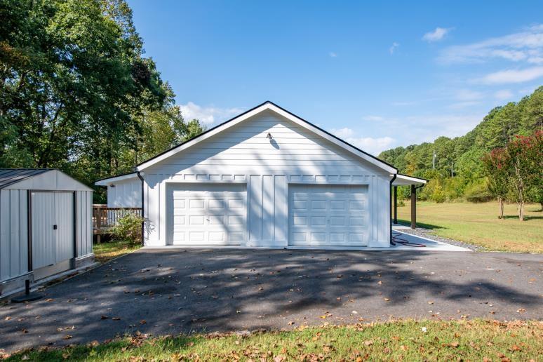 2400 Flatbottom Road Property Photo 8