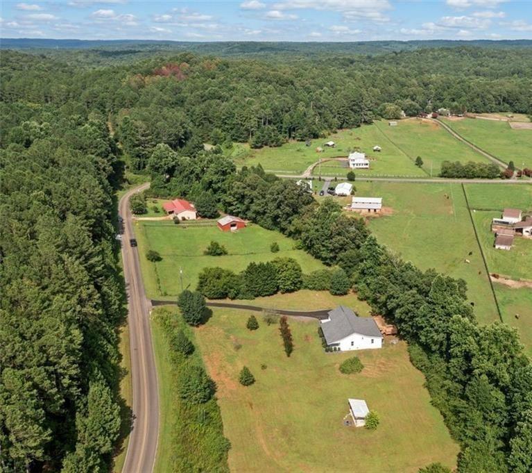 2400 Flatbottom Road Property Photo 9