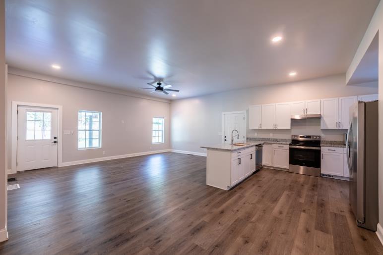 2400 Flatbottom Road Property Photo 11