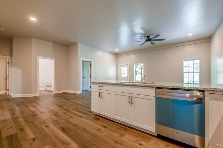 2400 Flatbottom Road Property Photo 16