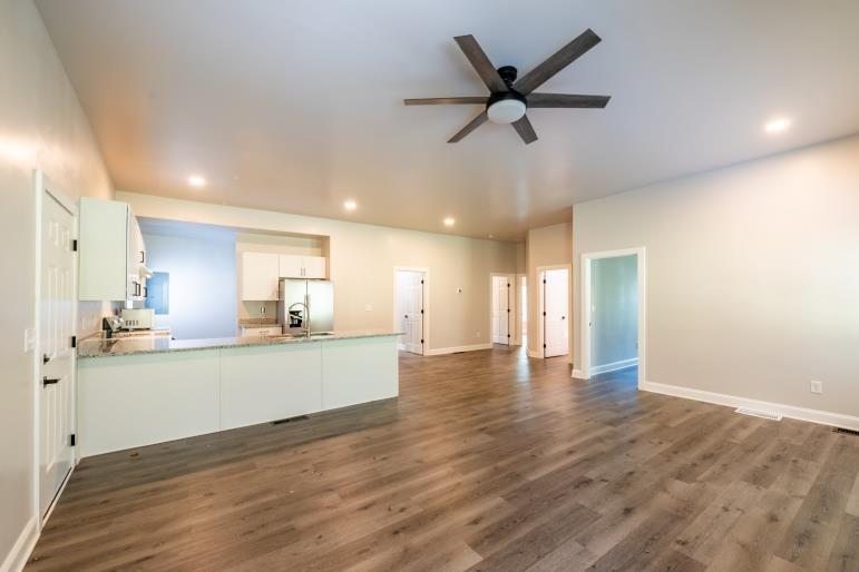 2400 Flatbottom Road Property Photo 17