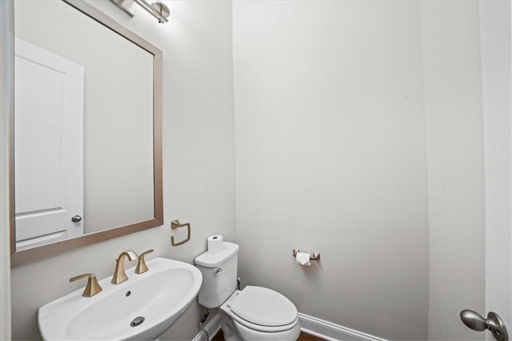 3569 Parkside Way Property Photo 10