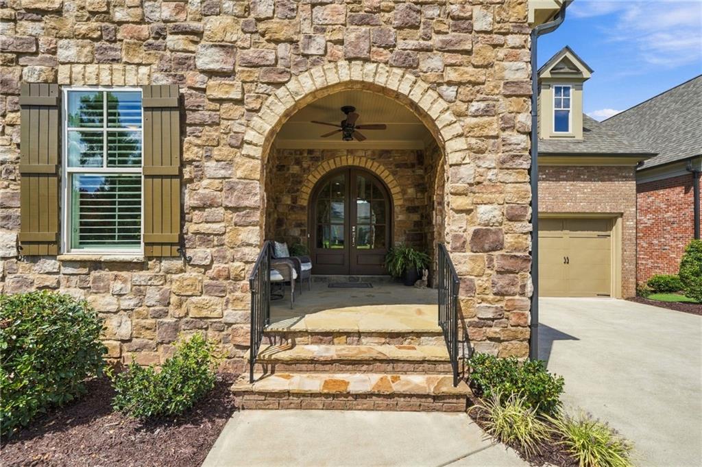 111 Cadence Trail Property Photo 3