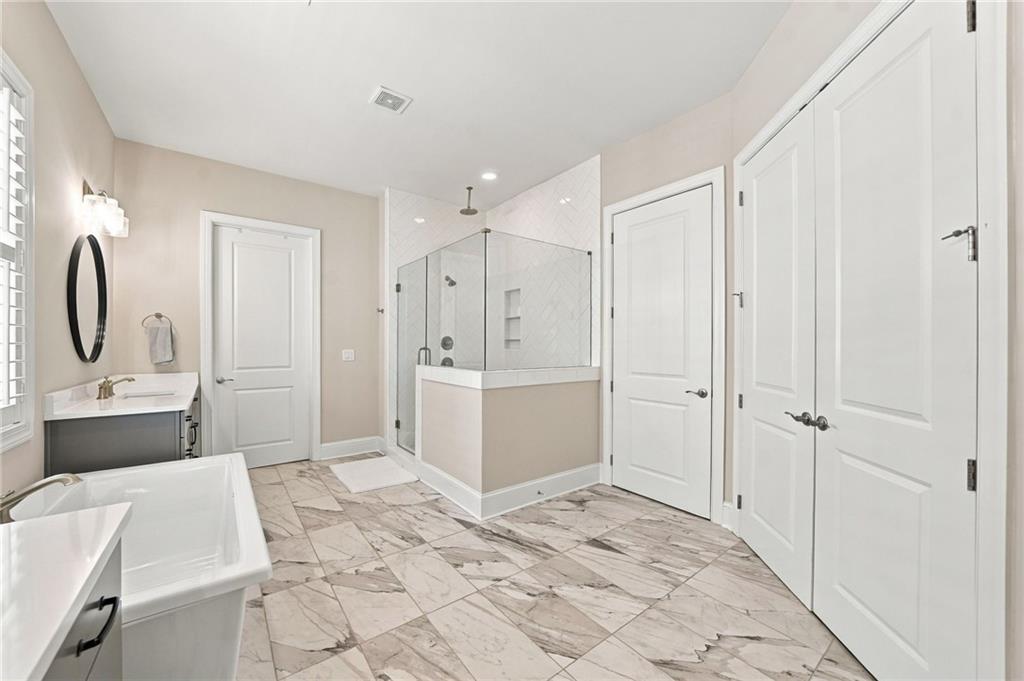 111 Cadence Trail Property Photo 28