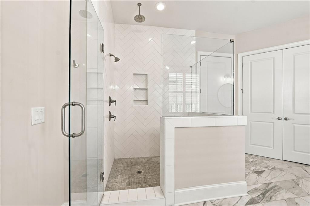 111 Cadence Trail Property Photo 30