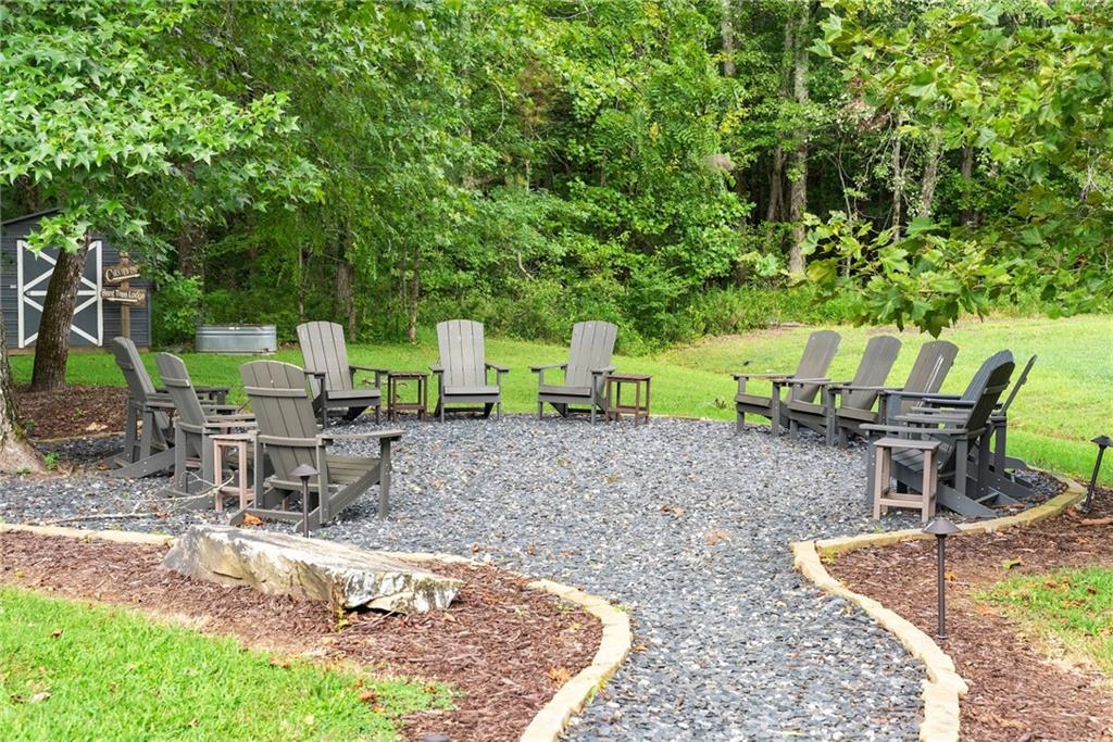 253 Happy Trails Way Property Photo 5