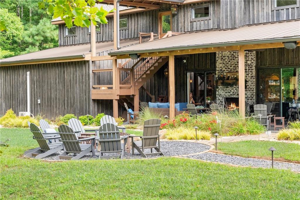 253 Happy Trails Way Property Photo 7