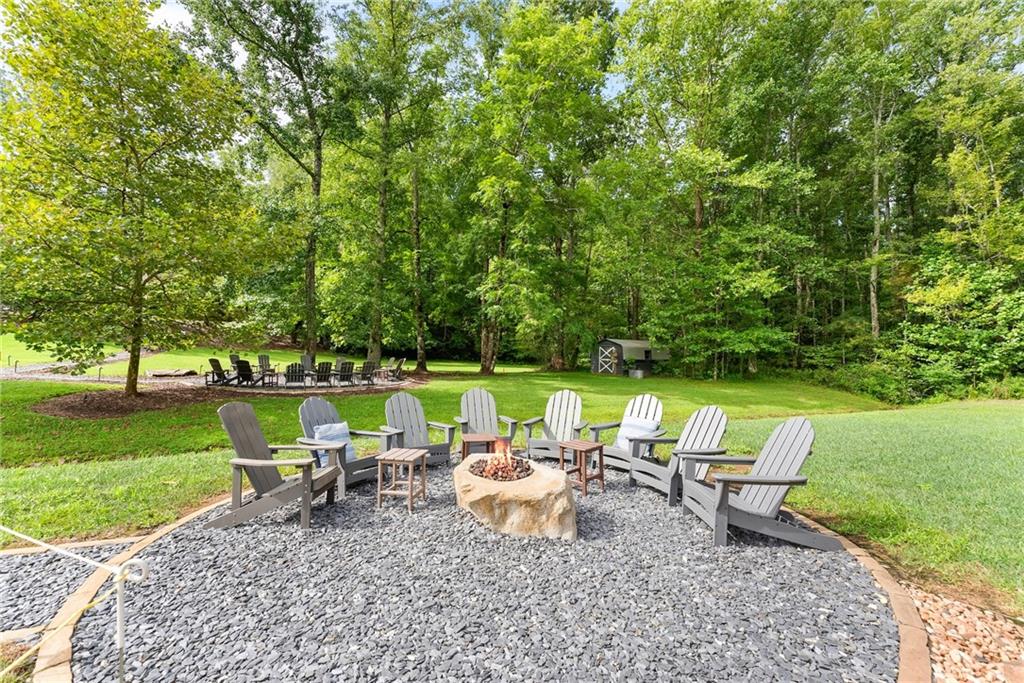 253 Happy Trails Way Property Photo 17