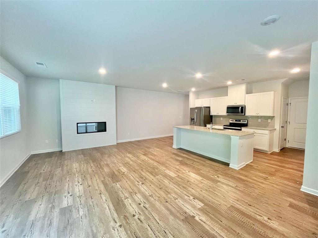 5129 Sidney Square Property Photo 2