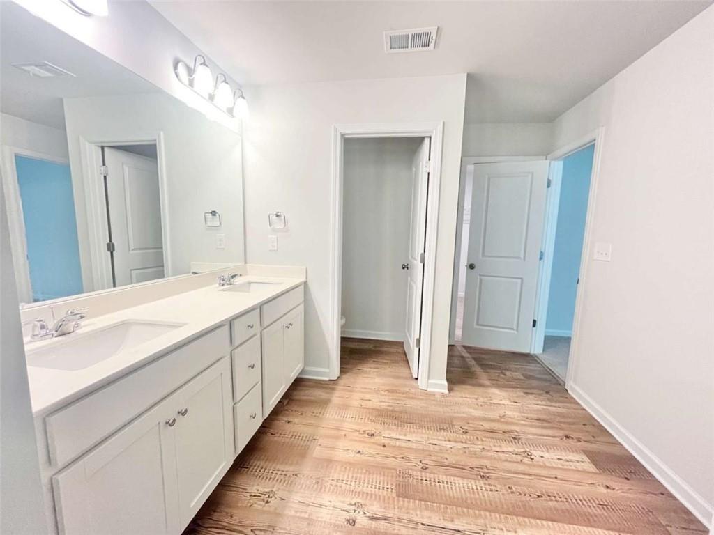 5129 Sidney Square Property Photo 14