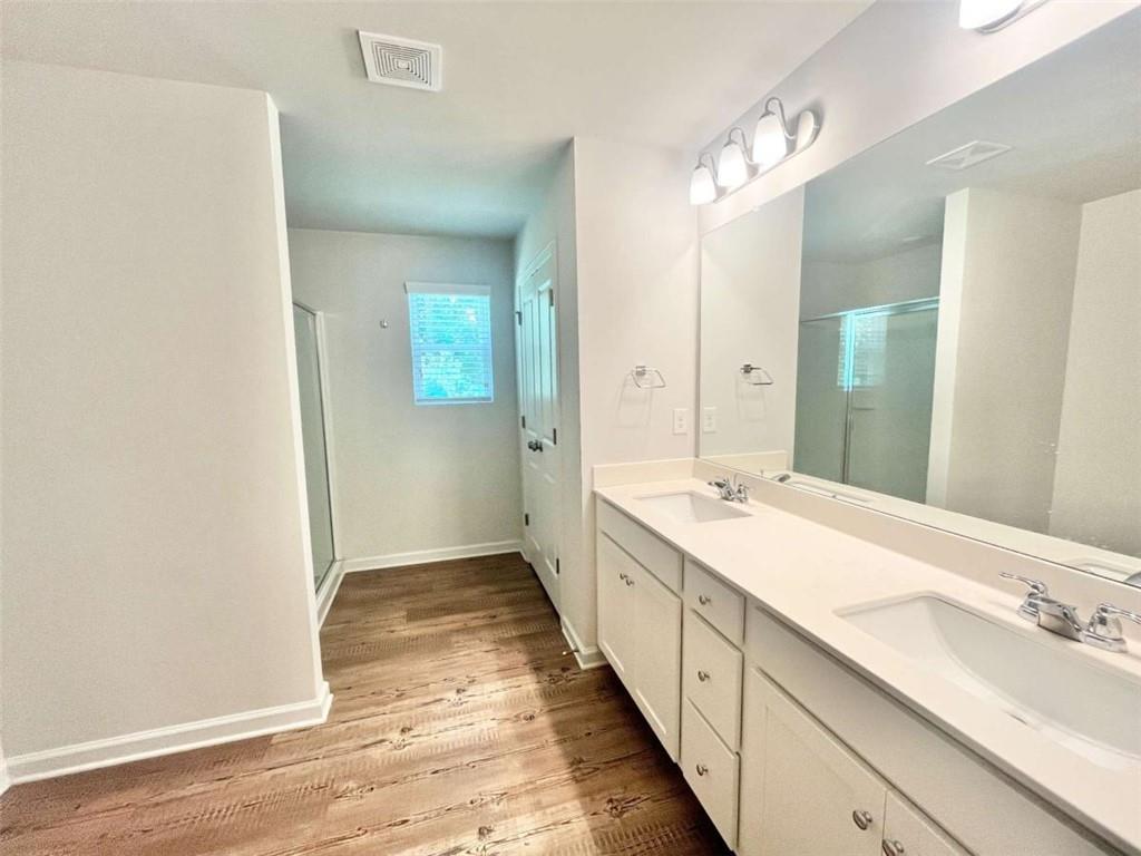 5129 Sidney Square Property Photo 15