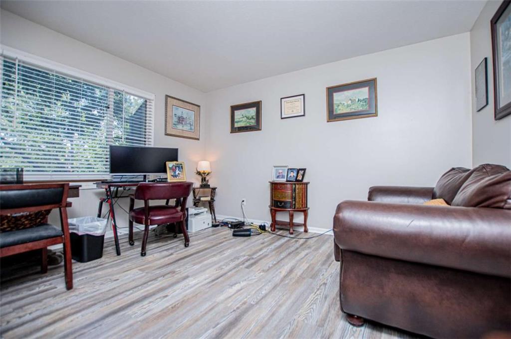 122 Mill Stream Property Photo 16