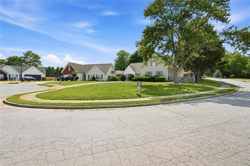35 Shenandoah Drive Property Photo 2