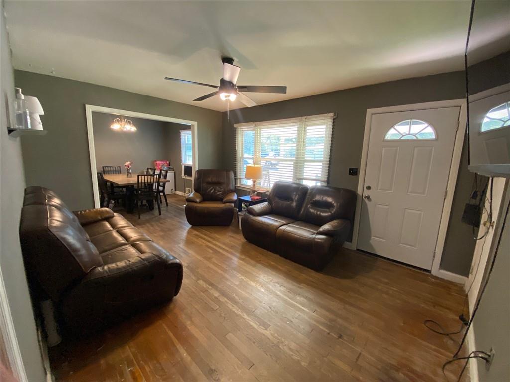 2308 Clay Road Property Photo 5