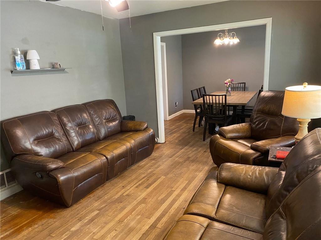 2308 Clay Road Property Photo 6
