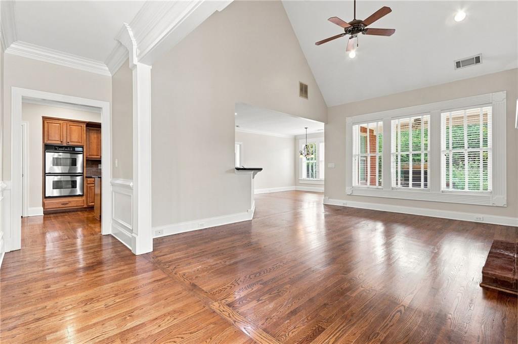 925 Windsor Place Circle Property Photo 3